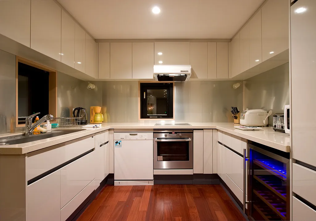 2012-05-04 Cecuko C Interior edits - Glen Claydon Photography